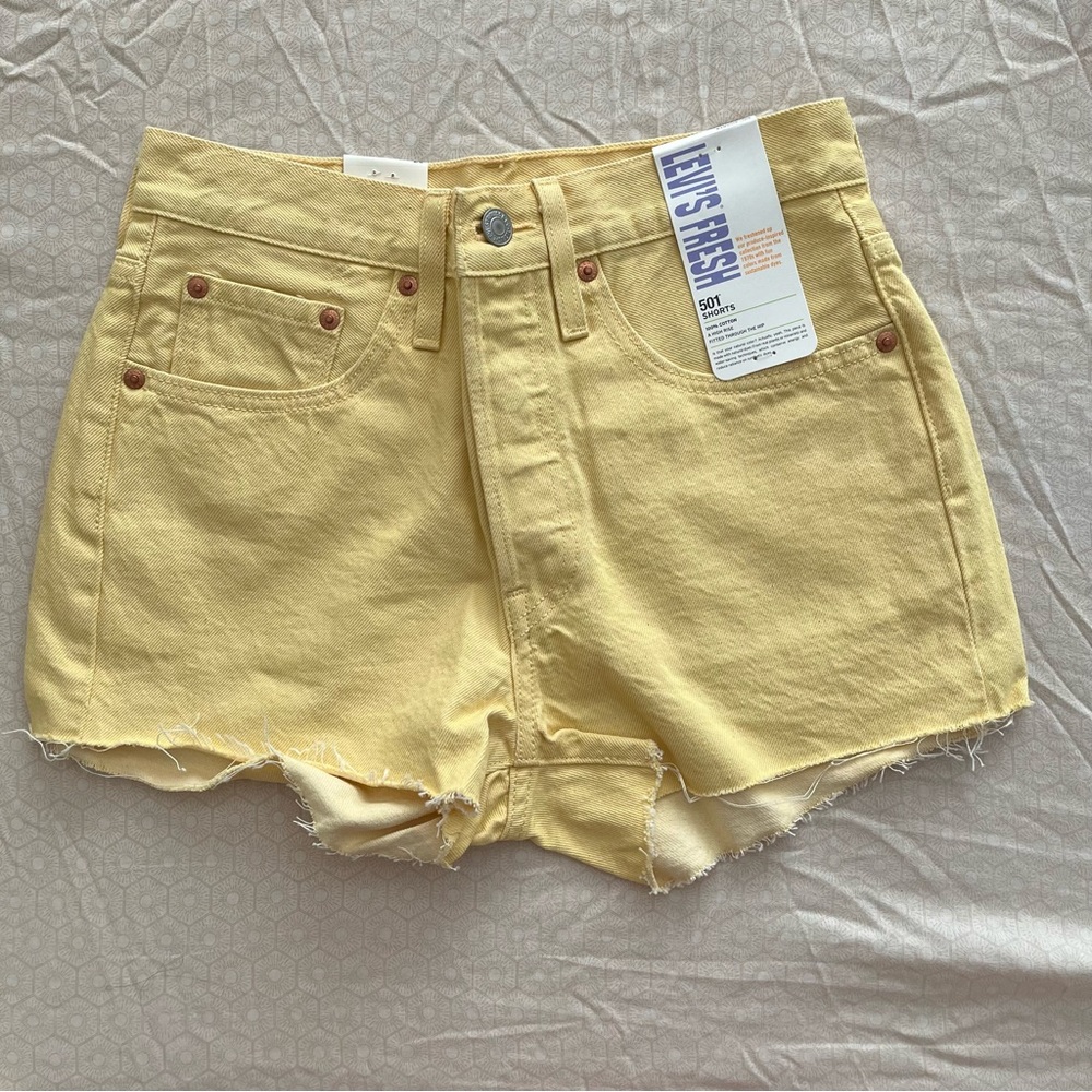 NWT Levi’s Pastel Yellow High Rise 501 Shorts